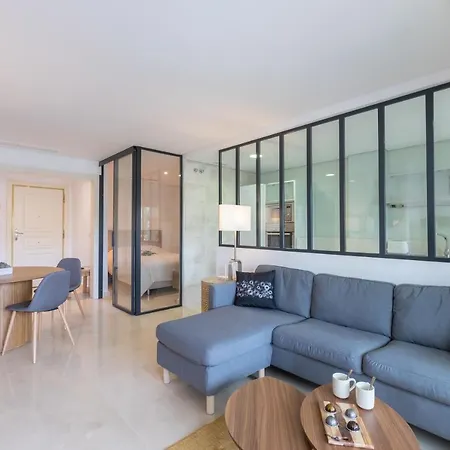 Apartment Fresh And Modern 2 Bedrooms Apt Vista Real Rdr311