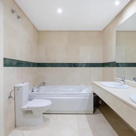Apartment Fresh And Modern 2 Bedrooms Apt Vista Real Rdr311 *